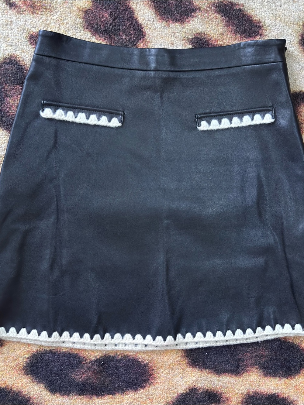 Zara Black Faux Leather Scalloped Mini Skirt Small - Picture 2 of 5